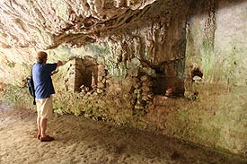 Guided tour in Le Marche, grotte  dei frati Marche Italy