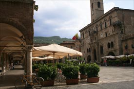 culture tours in Marche